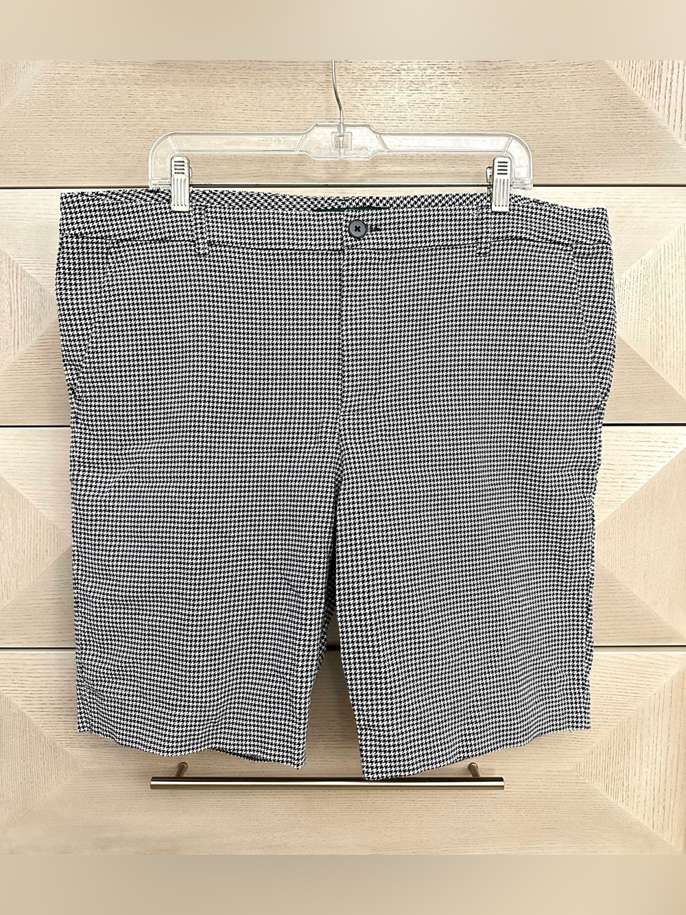 Ralph Lauren Green Label Black & White Women's Shorts - Size 16
